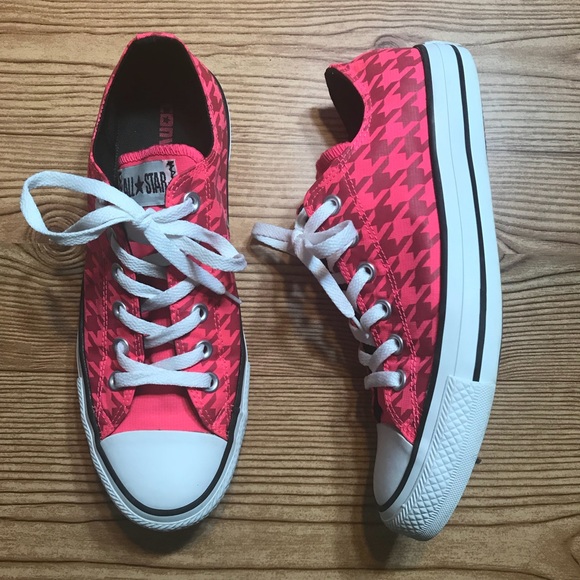 Converse Shoes - Converse Pink Houndstooth Low Top Shoes
